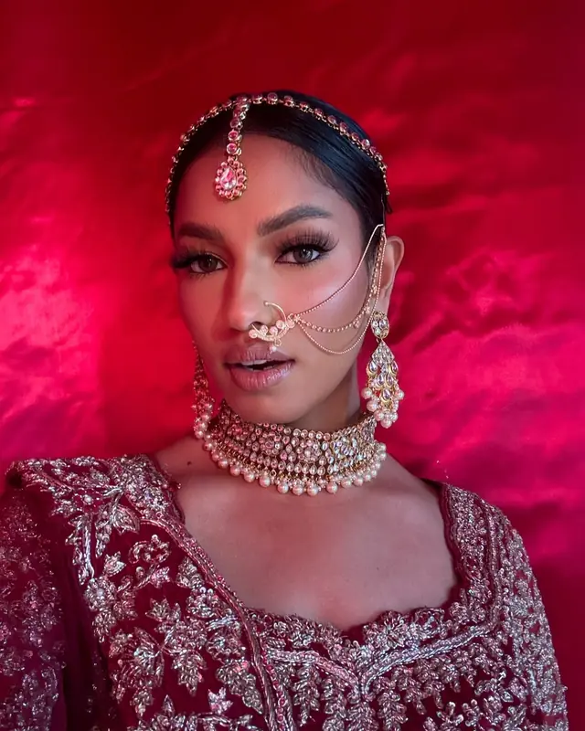 Hair & Makeup — Tanzeela Beauty à Paris — Desi Corner