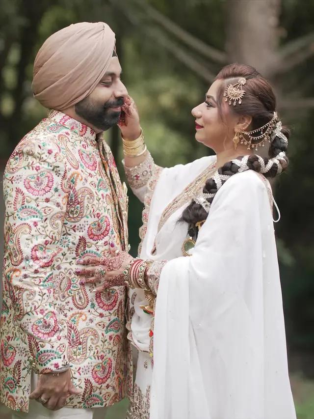 Photo & Vidéo — Aman Kandola TV à Drancy — Desi Corner