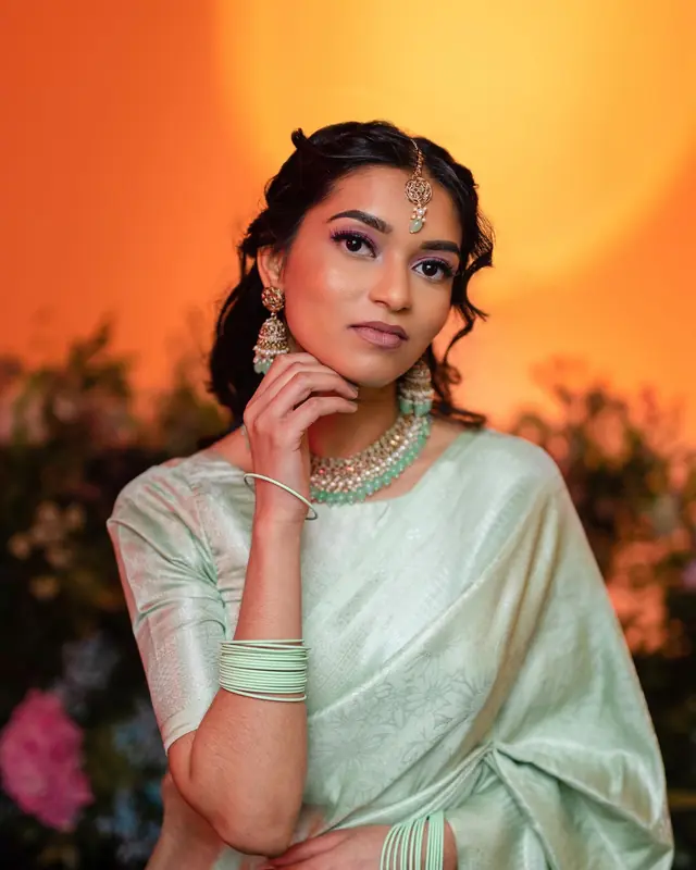 Hair & Makeup — Riiya Makeup à Paris — Desi Corner