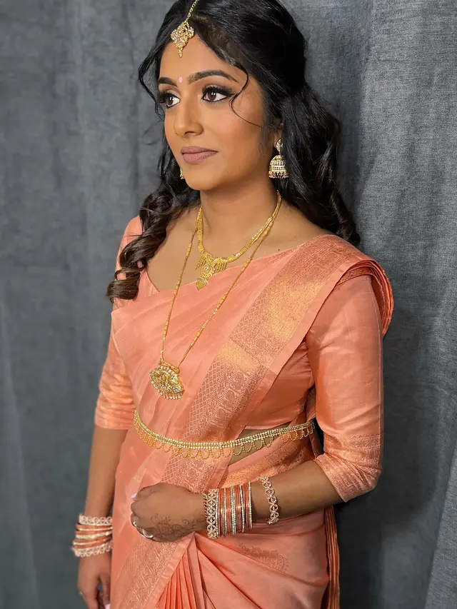 Hair & Makeup — Riiya Makeup à Paris — Desi Corner