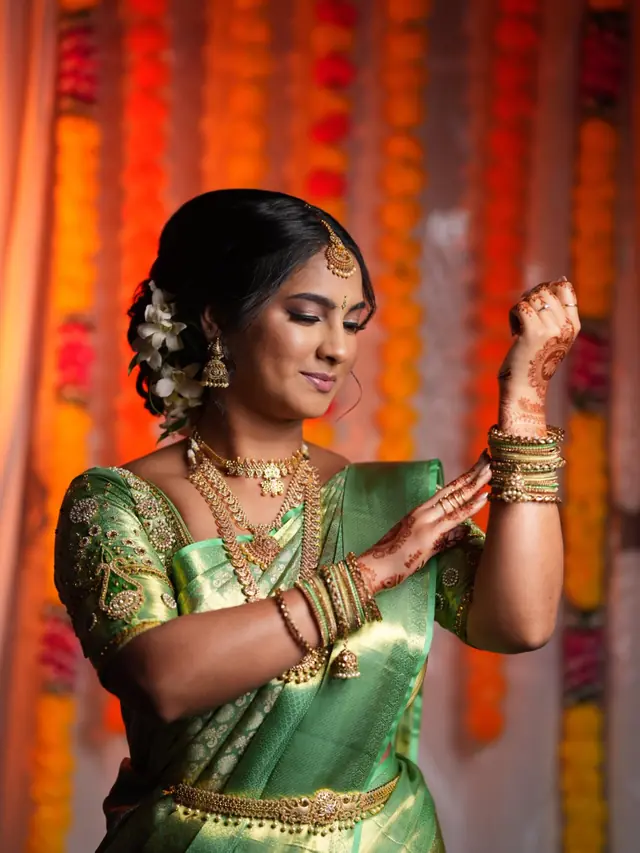 Hair & Makeup — Riiya Makeup à Paris — Desi Corner