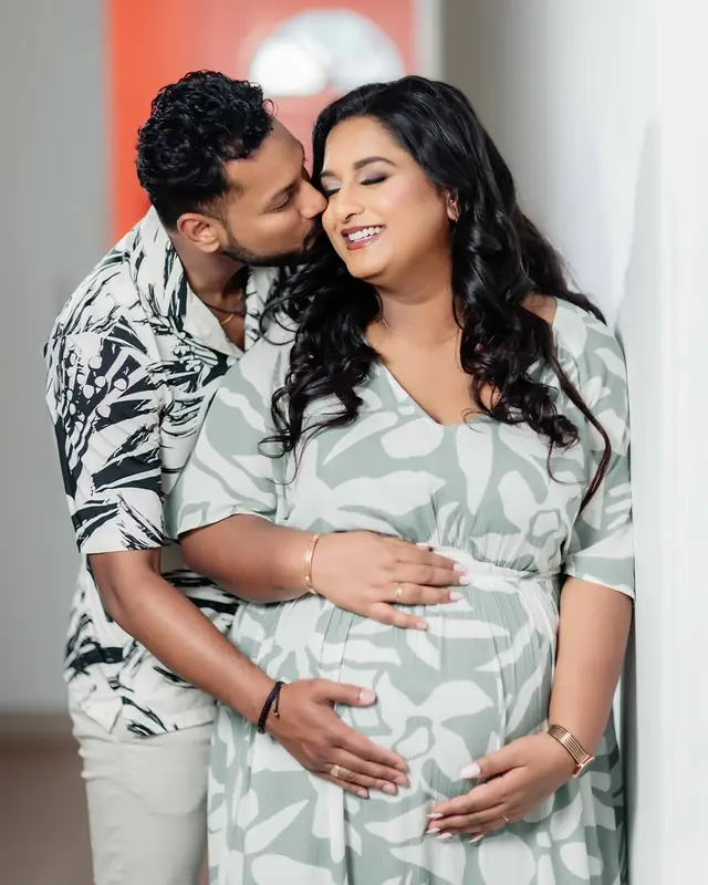 Hair & Makeup — Riiya Makeup à Paris — Desi Corner