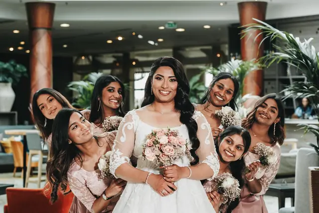 Hair & Makeup — Riiya Makeup à Paris — Desi Corner