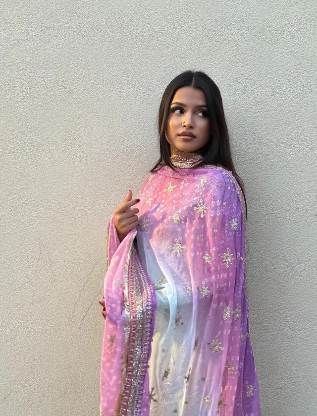 Prêt à porter — Aayat Ke Collection à Paris — Desi Corner