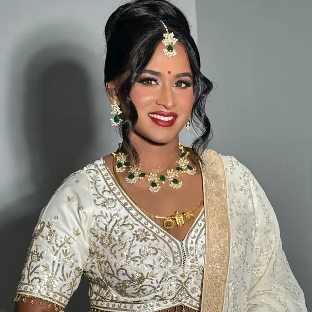 Hair & Makeup — Tanzeela Beauty à Paris — Desi Corner