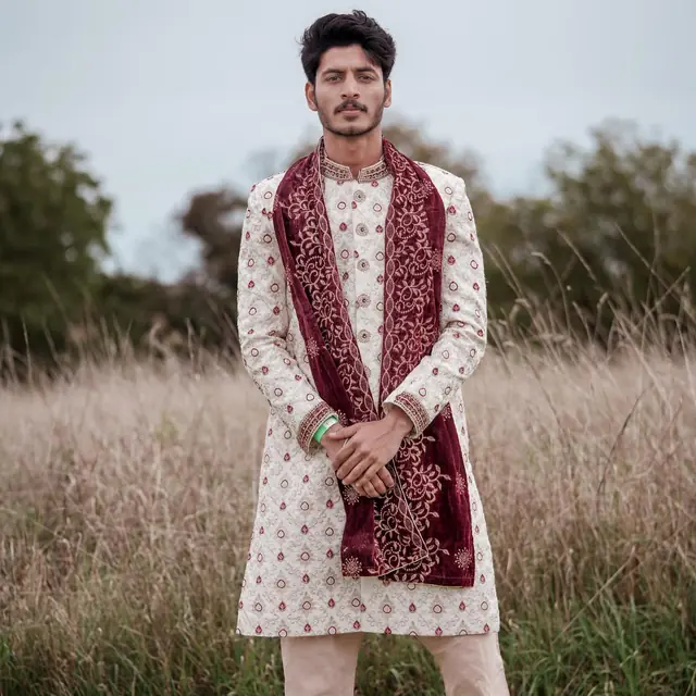 Prêt à porter — Aayat Ke Collection à Paris — Desi Corner