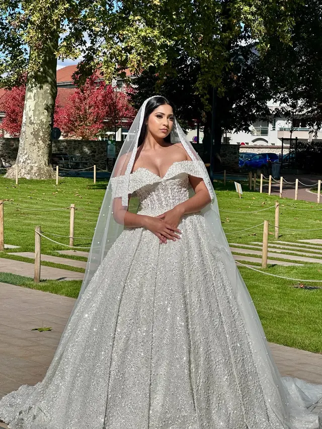 Hair & Makeup — Glam By Sham à Pontault-Combault — Desi Corner