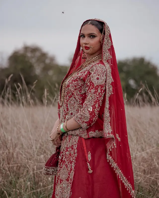 Prêt à porter — Aayat Ke Collection à Paris — Desi Corner