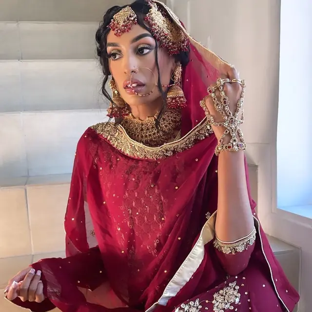 Hair & Makeup — Mehreen Makeup à Persan — Desi Corner