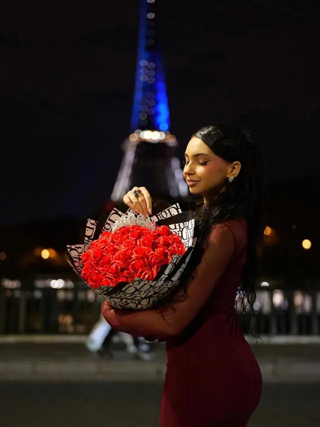 Tableaux & Arts — Madame Lovely à Champigny-sur-Marne — Desi Corner
