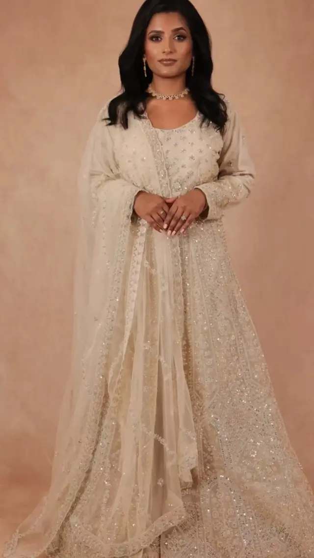 Prêt à porter — Maison Radjasah  à Fosses — Desi Corner