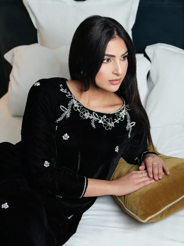 Prêt à porter — Azalee By Sundas à Aulnay-sous-Bois — Desi Corner