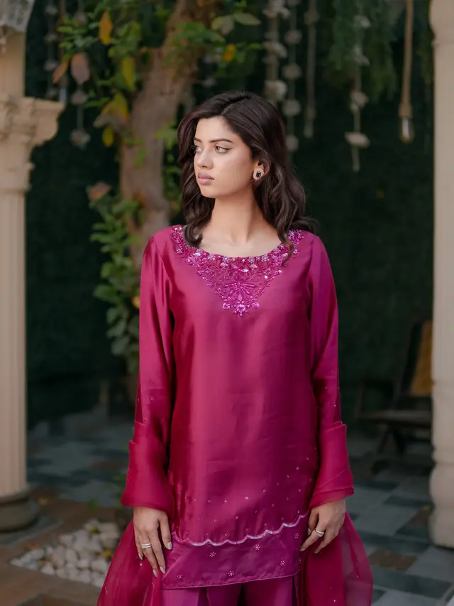 Prêt à porter — Azalee By Sundas à Aulnay-sous-Bois — Desi Corner