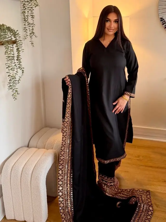 Prêt à porter — Maison Aliyah à Paris — Desi Corner