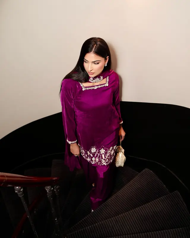 Prêt à porter — Azalee By Sundas à Aulnay-sous-Bois — Desi Corner