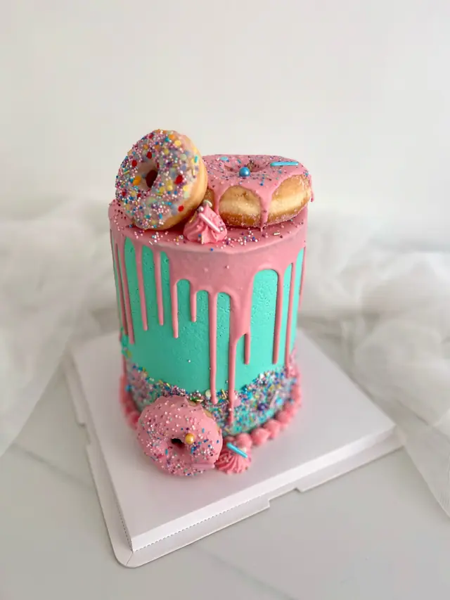 Cake / Pâtisserie — Cakes by Meherine à Pierrefitte-sur-Seine — Desi Corner