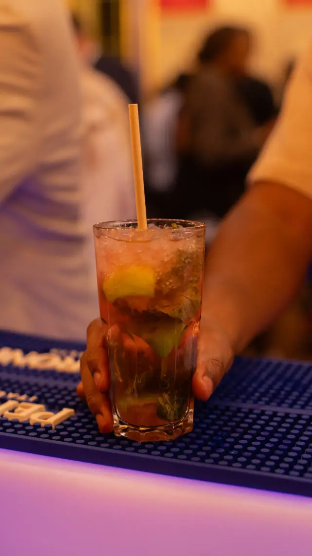 Bar à cocktails — Just In Cocktails à Dammartin-en-Goële — Desi Corner