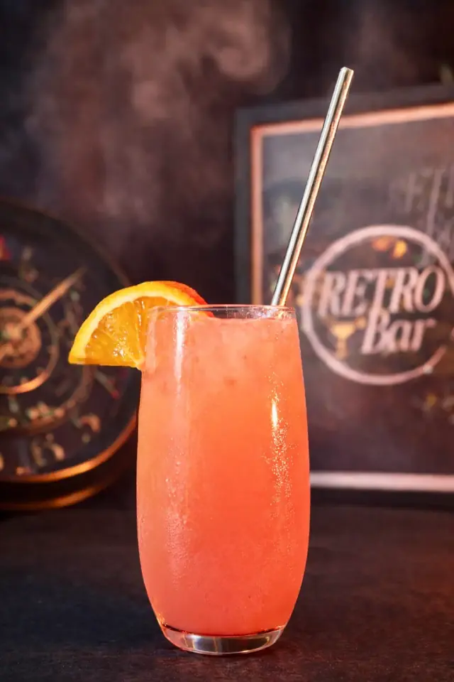 Bar à cocktails — Rétro bar à Bobigny — Desi Corner