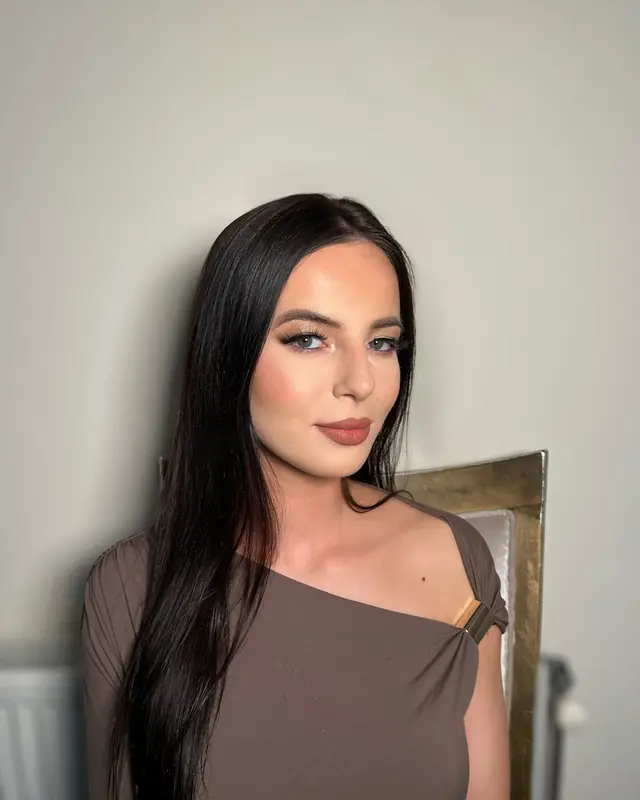 Hair & Makeup — Glam By Marwa  à Évry — Desi Corner