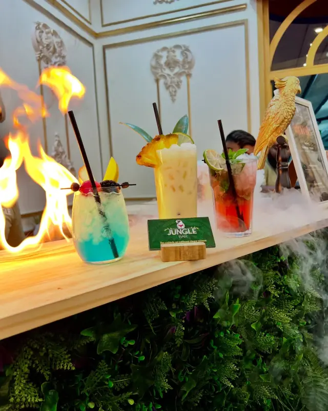 Bar à cocktails — Jungle Bar à Paris — Desi Corner