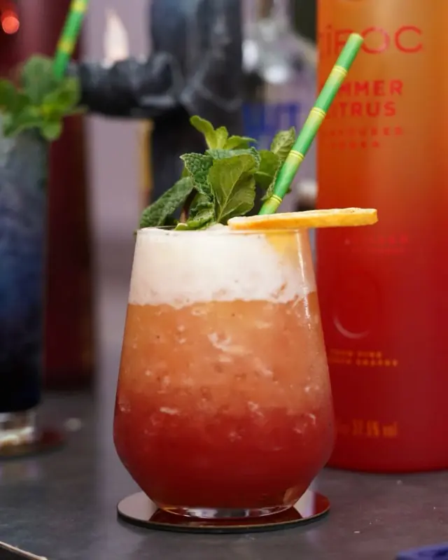 Bar à cocktails — Blueshake Bar à Saint-Ouen-sur-Seine — Desi Corner
