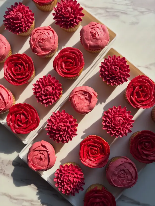 Cake / Pâtisserie — Cupcakes Fleuris à Franconville — Desi Corner