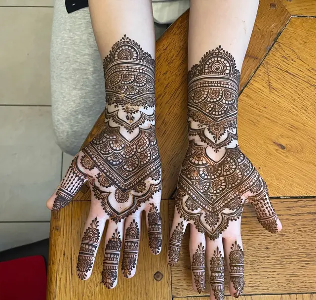 Henné — Henna TS à Épinay-sur-Seine — Desi Corner