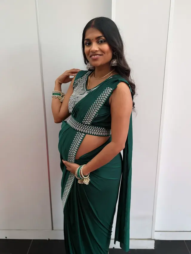 Hair & Makeup — Saranya Hair & Makeup à Rosny-sous-Bois — Desi Corner