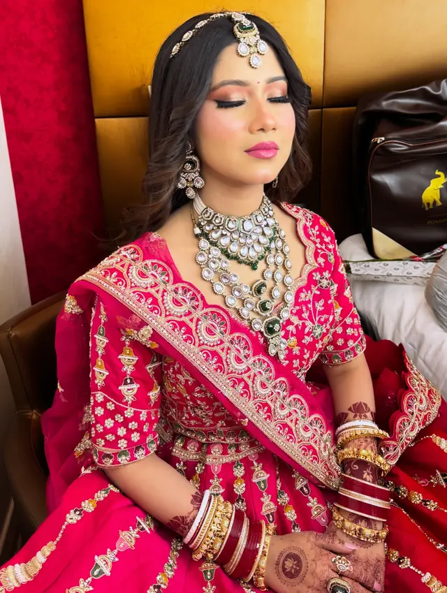 Hair & Makeup — Makeup Studio by Rida à Paris — Desi Corner