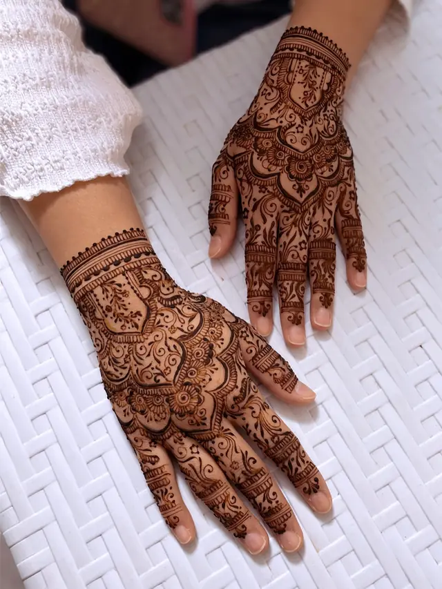 Henné — Henna TS à Épinay-sur-Seine — Desi Corner