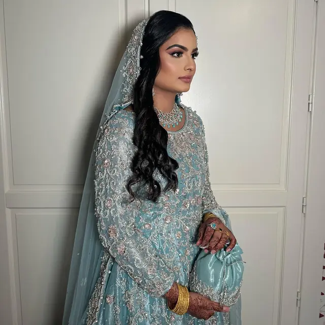 Hair & Makeup — Ambz Makeup à Paris — Desi Corner