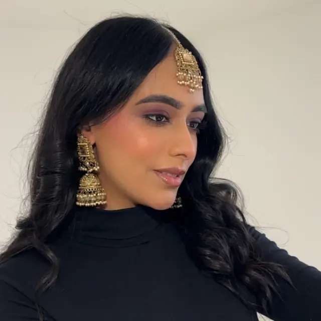 Hair & Makeup — Saimak Artist à Limay — Desi Corner