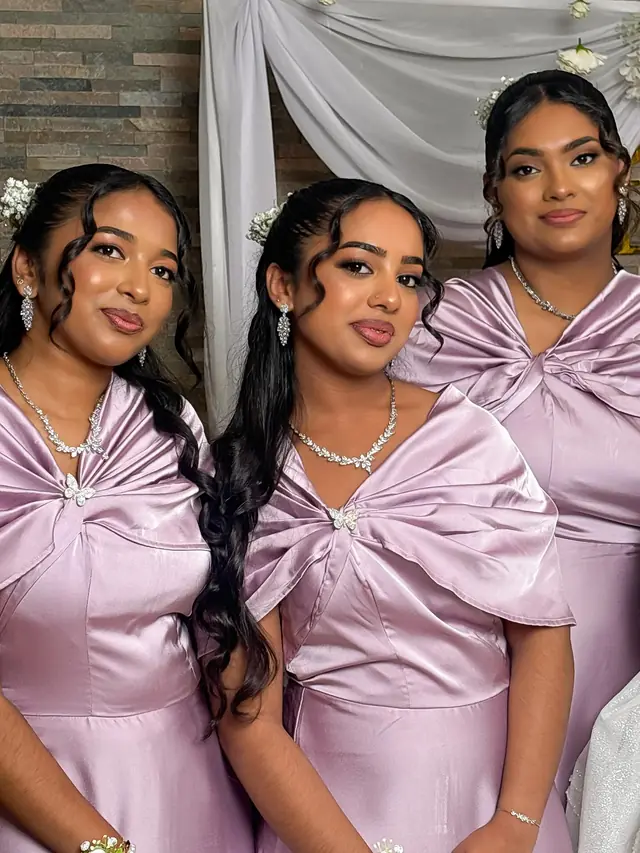 Hair & Makeup — Gsycaa MUA à Paris — Desi Corner