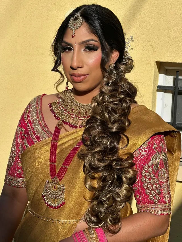 Hair & Makeup — Glam By Sham à Pontault-Combault — Desi Corner