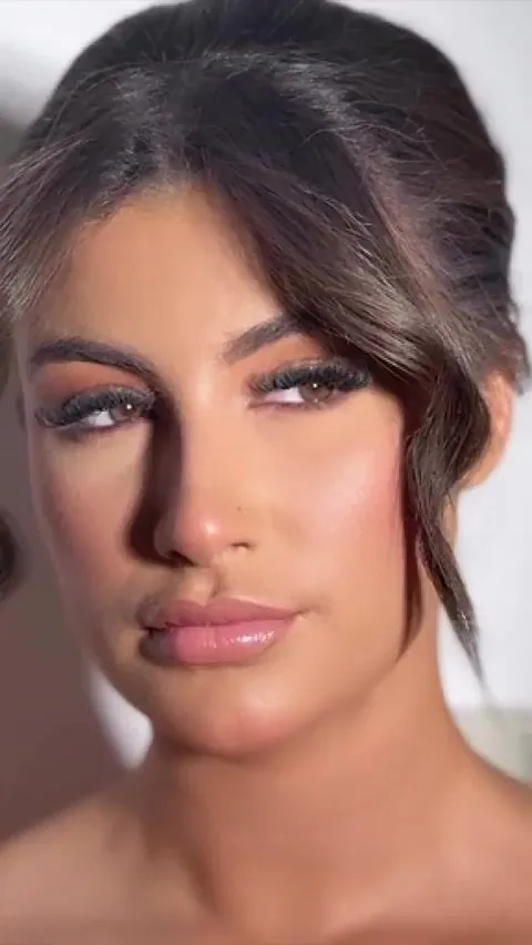 Hair & Makeup — Make Up By Alaïa à Garges-lès-Gonesse — Desi Corner