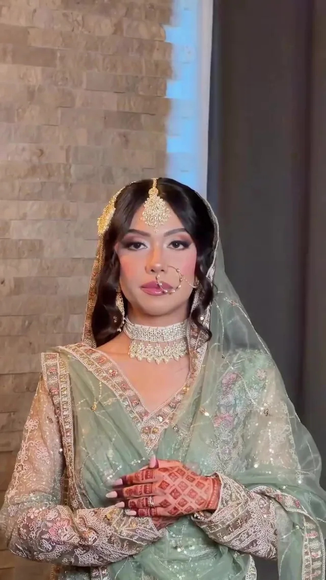 Hair & Makeup — Aimen Z Makeup à Paris — Desi Corner