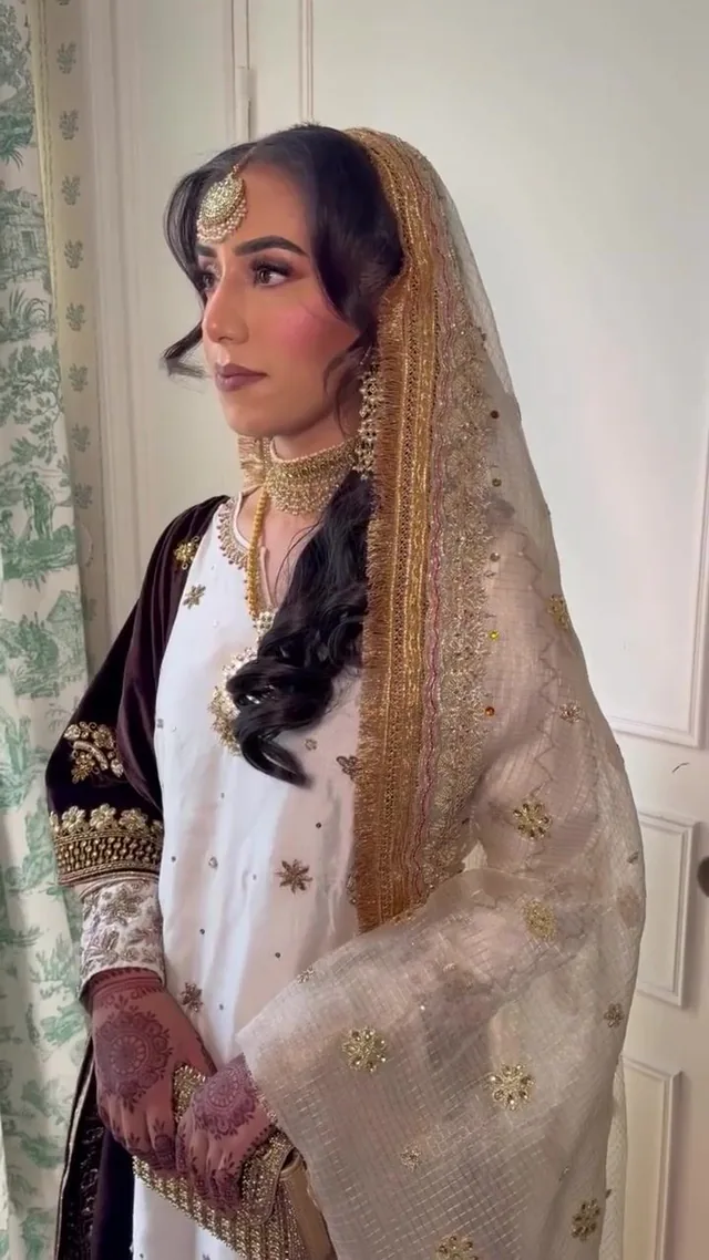 Hair & Makeup — Mehreen Makeup à Persan — Desi Corner