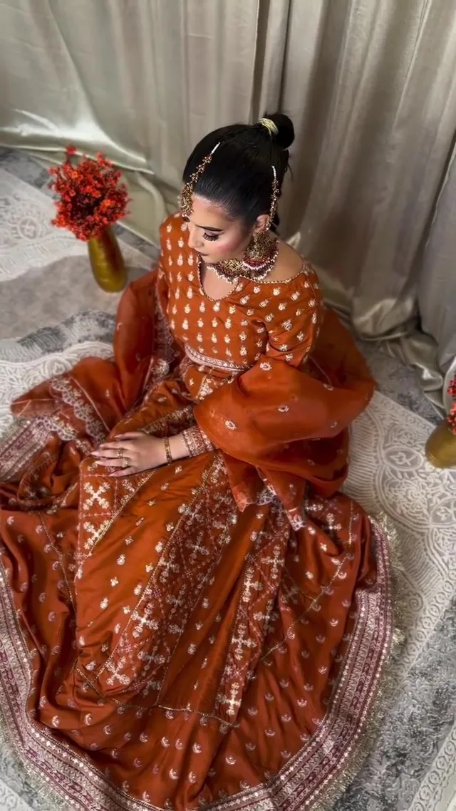 Hair & Makeup — Mehreen Makeup à Persan — Desi Corner
